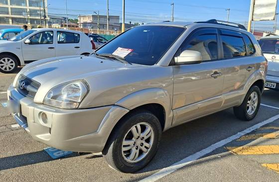 HYUNDAI TUCSON 2.0 MPFI GL 16V 142CV 2WD GASOLINA 4P AUTOMÁTICO